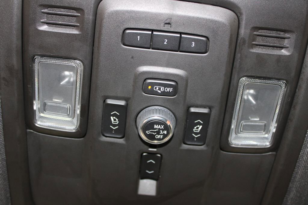 Used 2023 Chevrolet Suburban Premier image 52