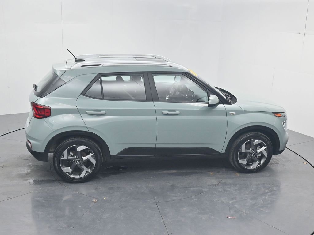 Used 2025 Hyundai Venue SEL image 59