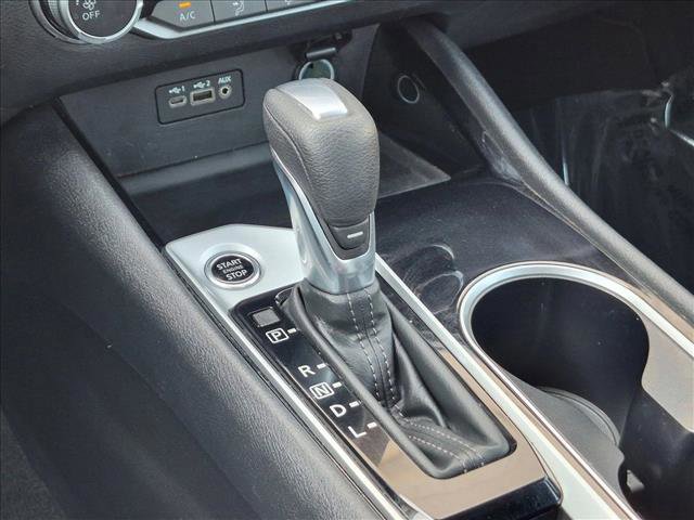 Used 2024 Nissan Altima 2.5 SV FWD image 12