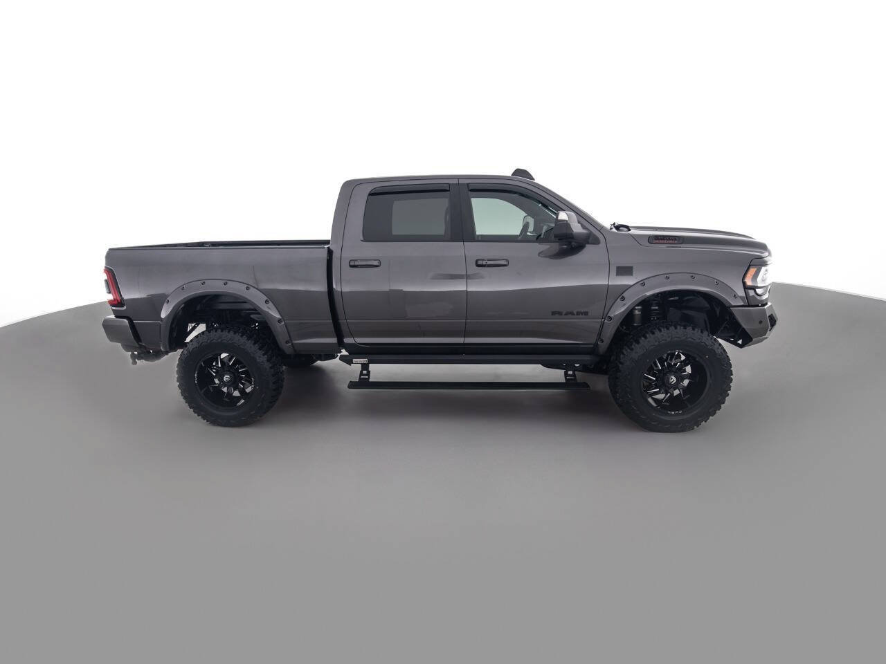 Used 2019 RAM 2500 Laramie w/ Night Edition AWD/4WD image 4