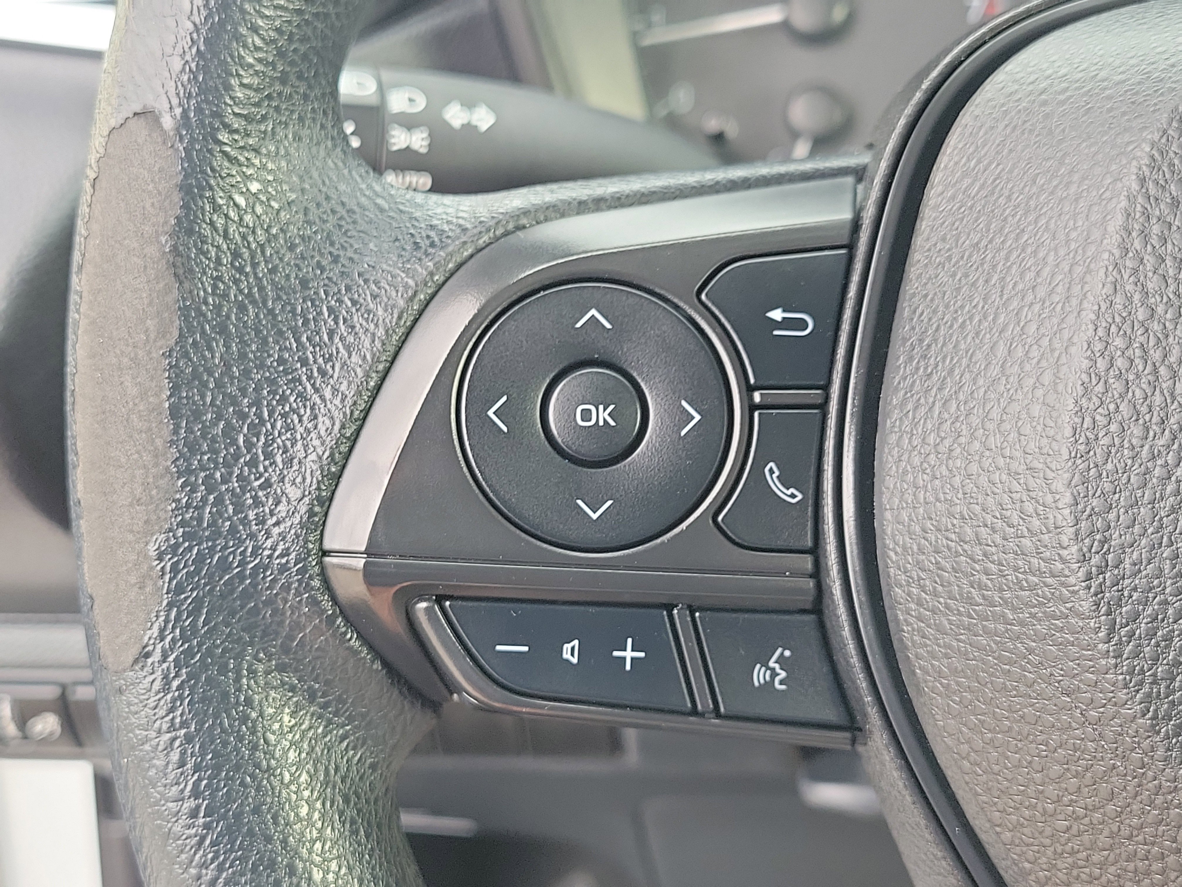 Used 2023 Toyota Corolla LE image 23