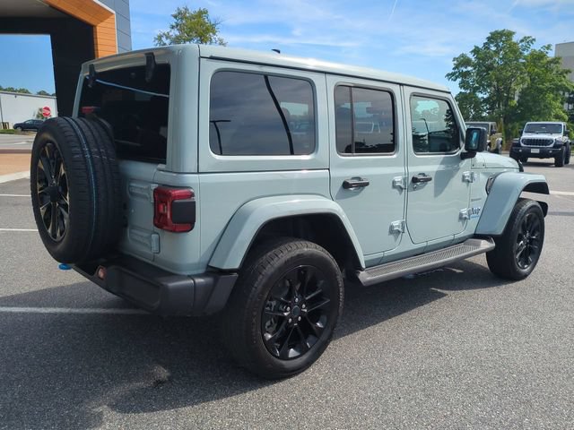 Used 2024 Jeep Wrangler Unlimited Sahara w/ Technology Group AWD/4WD image 4