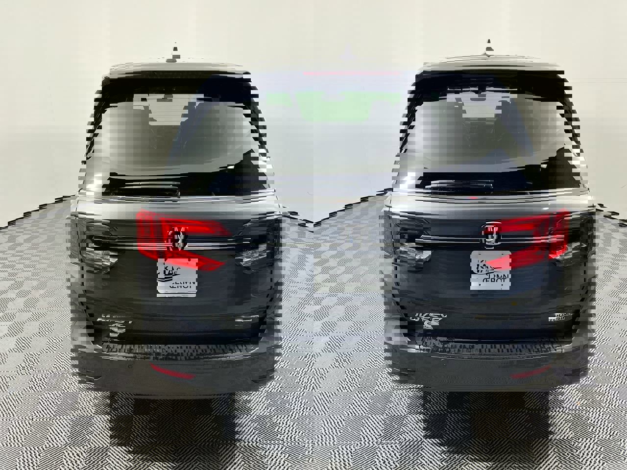 Used 2023 Honda Odyssey Touring image 4