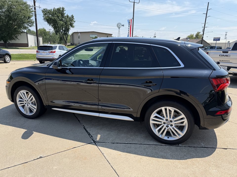 Used 2019 Audi Q5 2.0T Premium Plus w/ Premium Plus Package AWD/4WD image 8