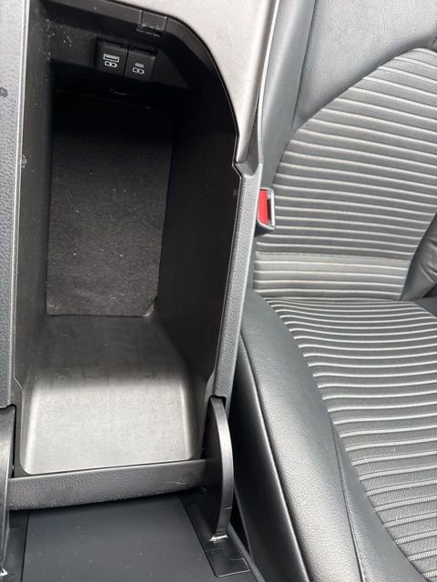 Used 2023 Toyota Camry SE image 17