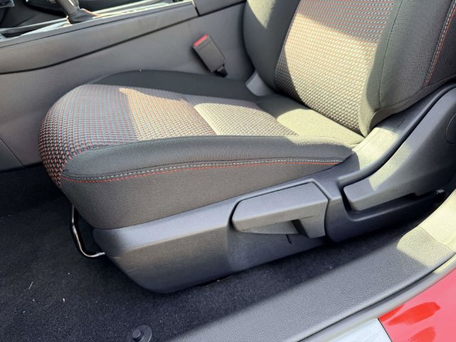 New 2027 Nissan Sentra SR w/ Floor Mat Package FWD image 15