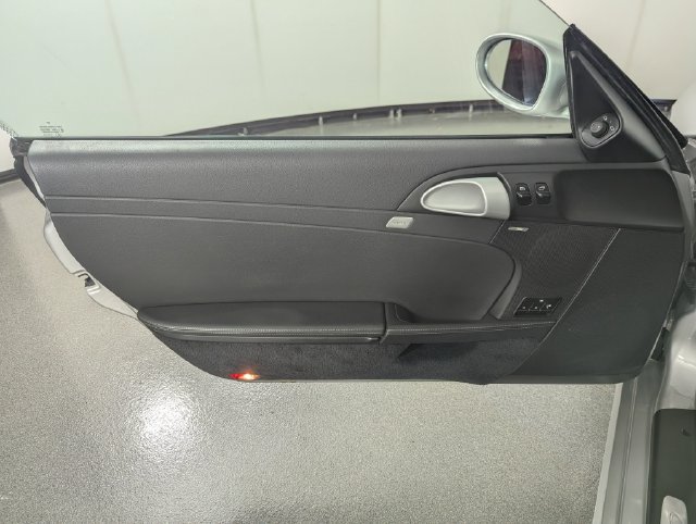 Used 2007 Porsche Cayman S RWD image 15