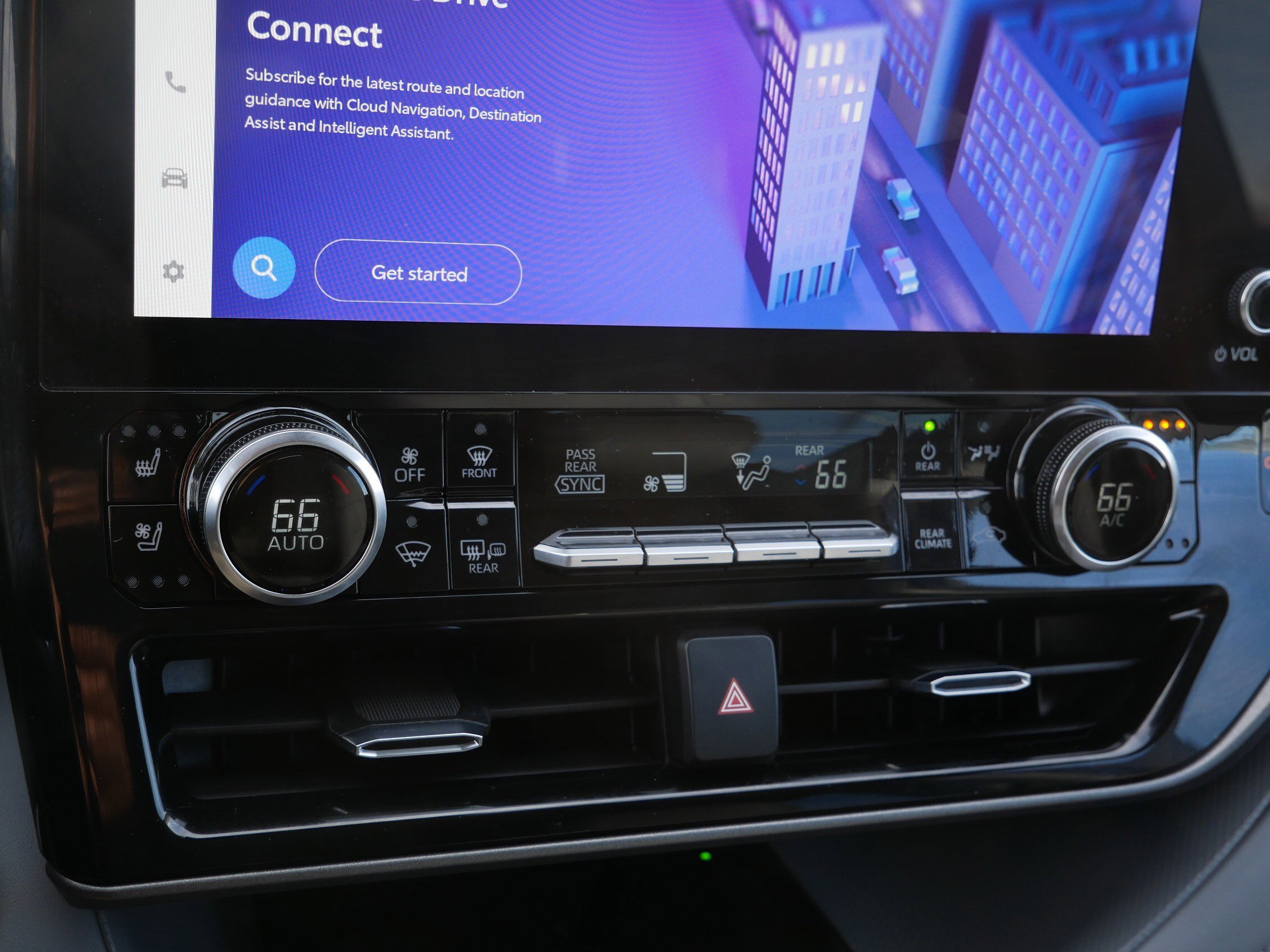 Used 2024 Toyota Highlander Limited image 23