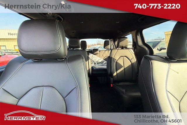 New 2026 Chrysler Voyager LX FWD image 29