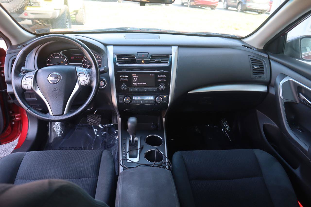 Used 2015 Nissan Altima 2.5 SV FWD image 48