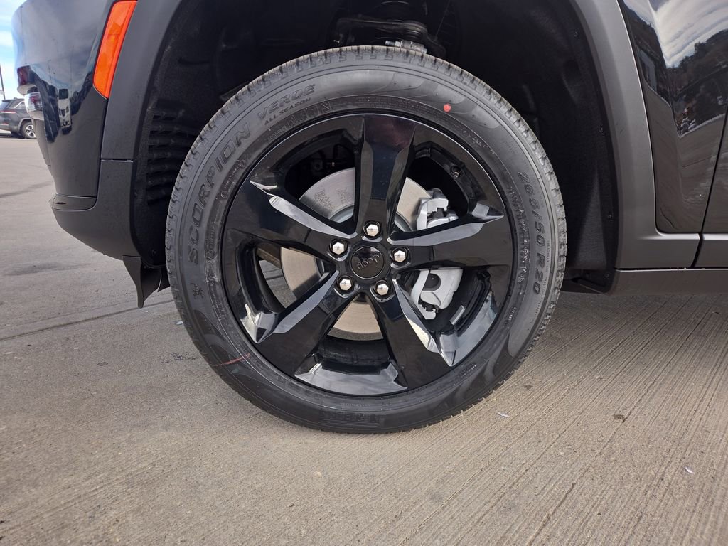 New 2025 Jeep Grand Cherokee L Limited w/ Black Appearance Package image 25