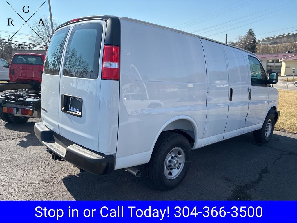 New 2025 Chevrolet Express 3500 w/ Driver Convenience Package RWD image 10