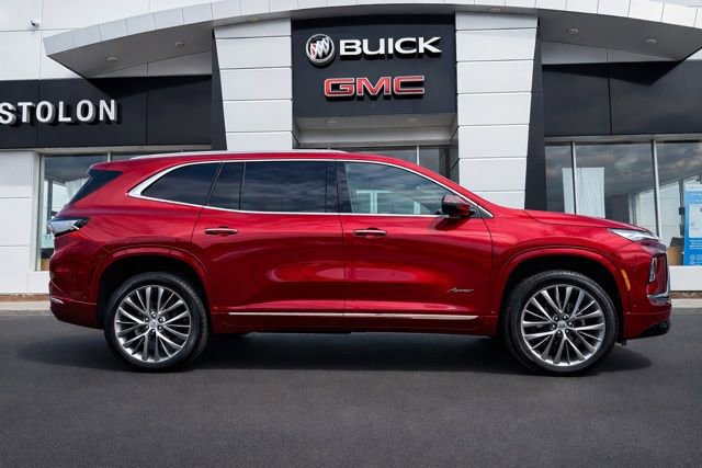 Used 2025 Buick Enclave Avenir w/ Super Cruise Package image 1