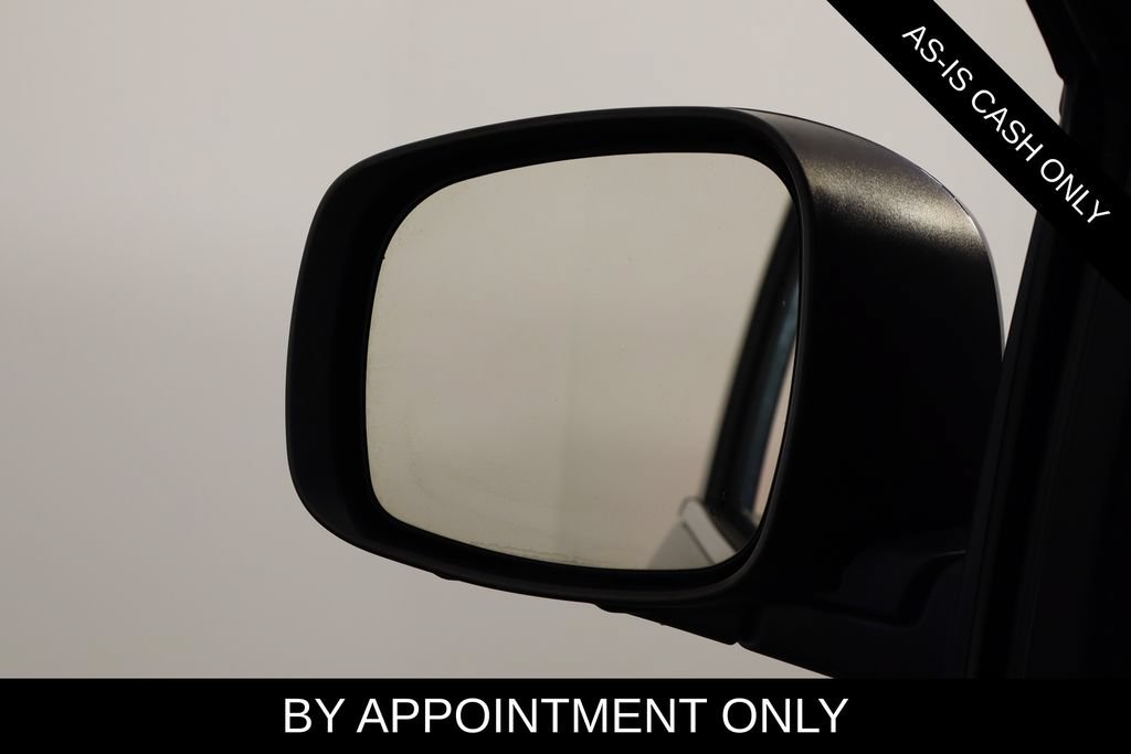 Used 2014 Chrysler Town & Country Touring FWD image 26