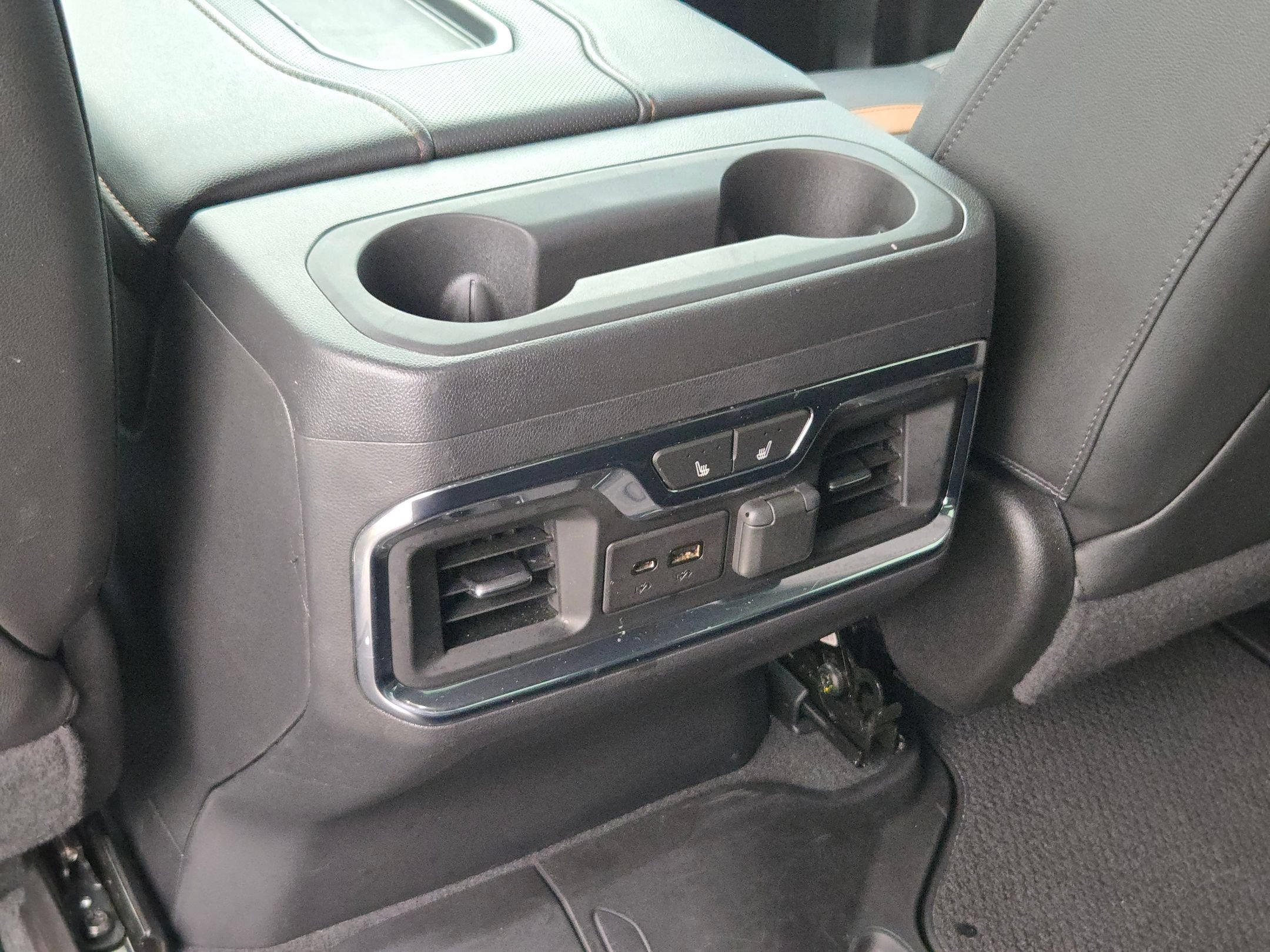 Used 2021 GMC Sierra 1500 AT4 w/ AT4 Value Package AWD/4WD image 23