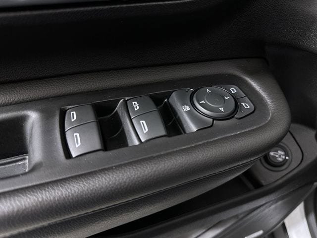 Used 2023 GMC Terrain SLT w/ Infotainment Package II FWD image 24