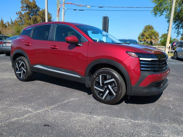 Used 2025 Nissan Kicks SV image 2