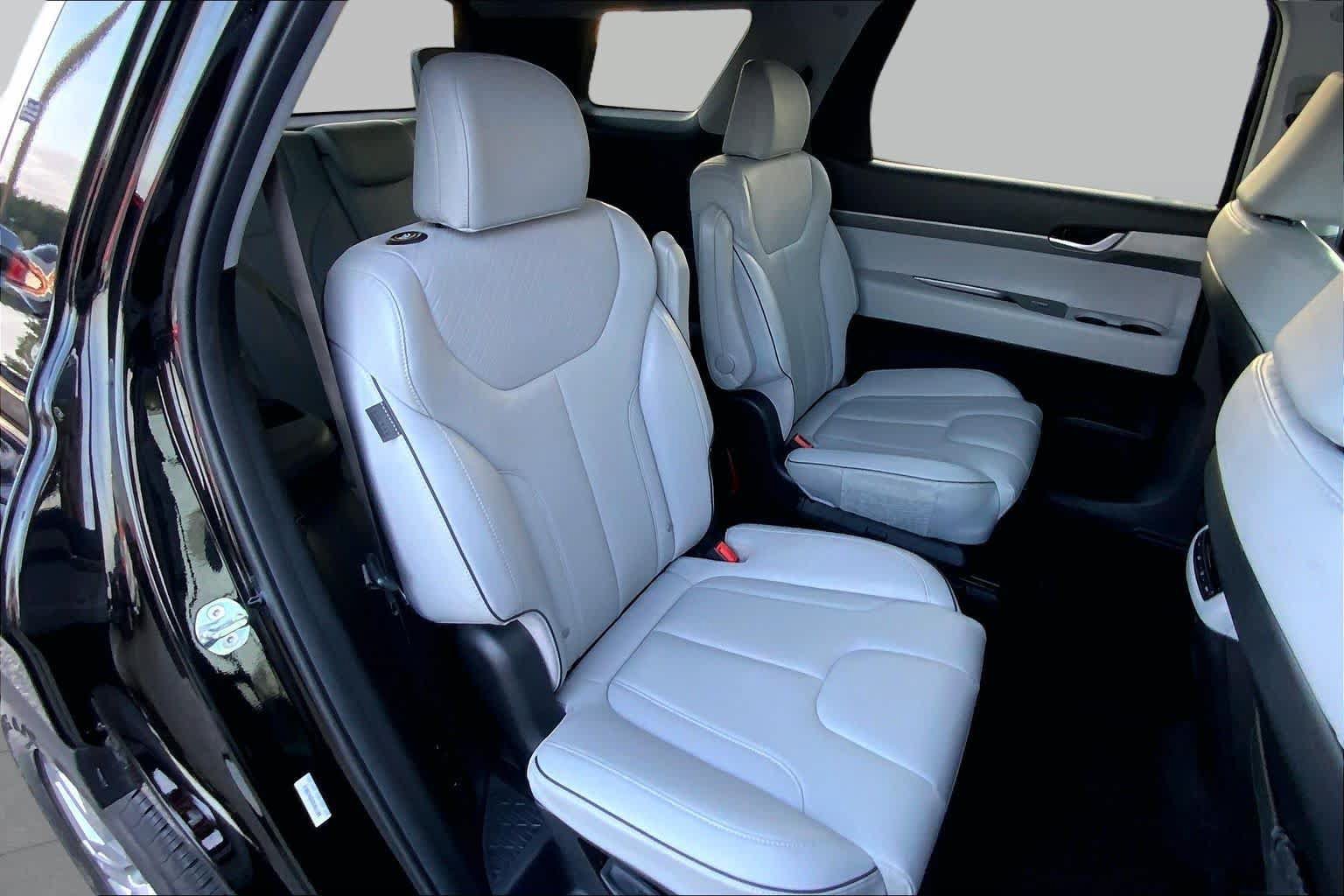 Used 2025 Hyundai Palisade SEL FWD image 18