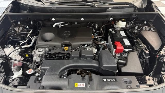 Used 2025 Toyota RAV4 XLE FWD image 9