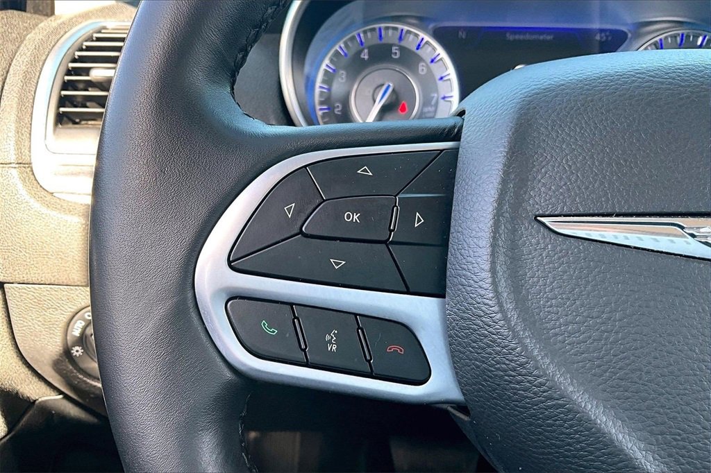 Used 2021 Chrysler 300 Touring L image 20