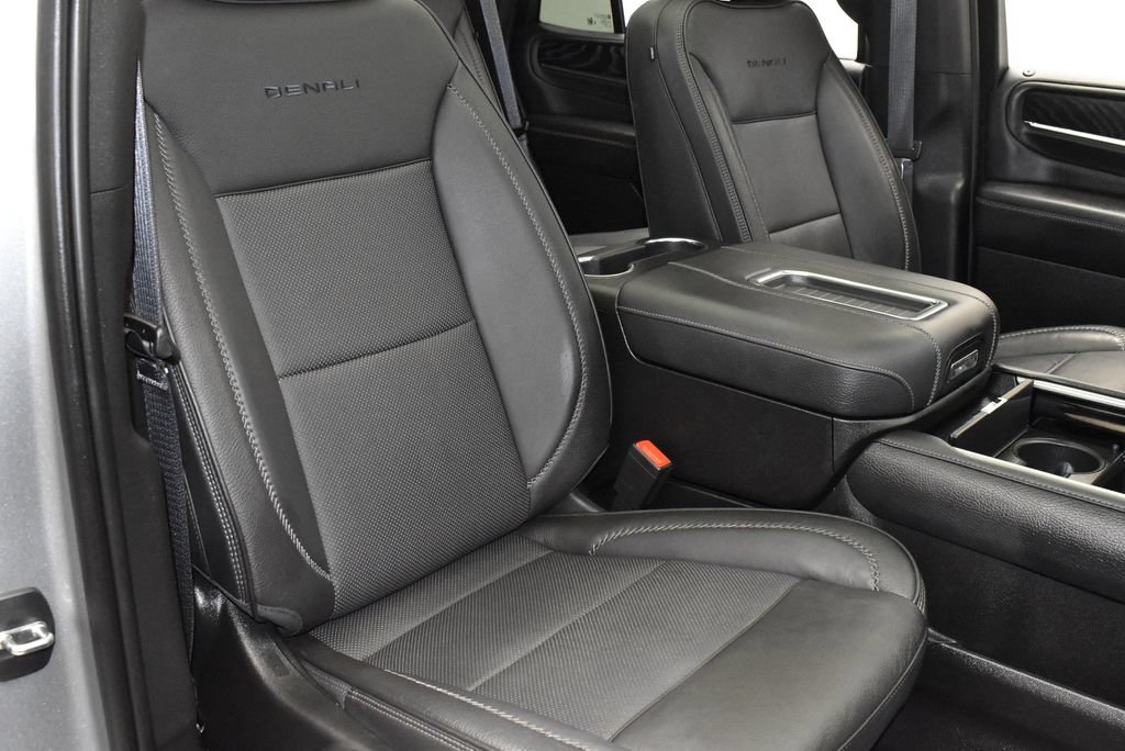 Used 2023 GMC Yukon Denali AWD/4WD image 30
