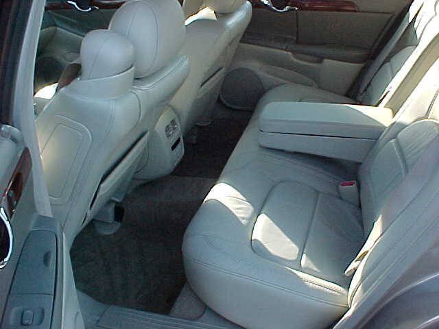 Used 2004 Cadillac De Ville FWD image 12