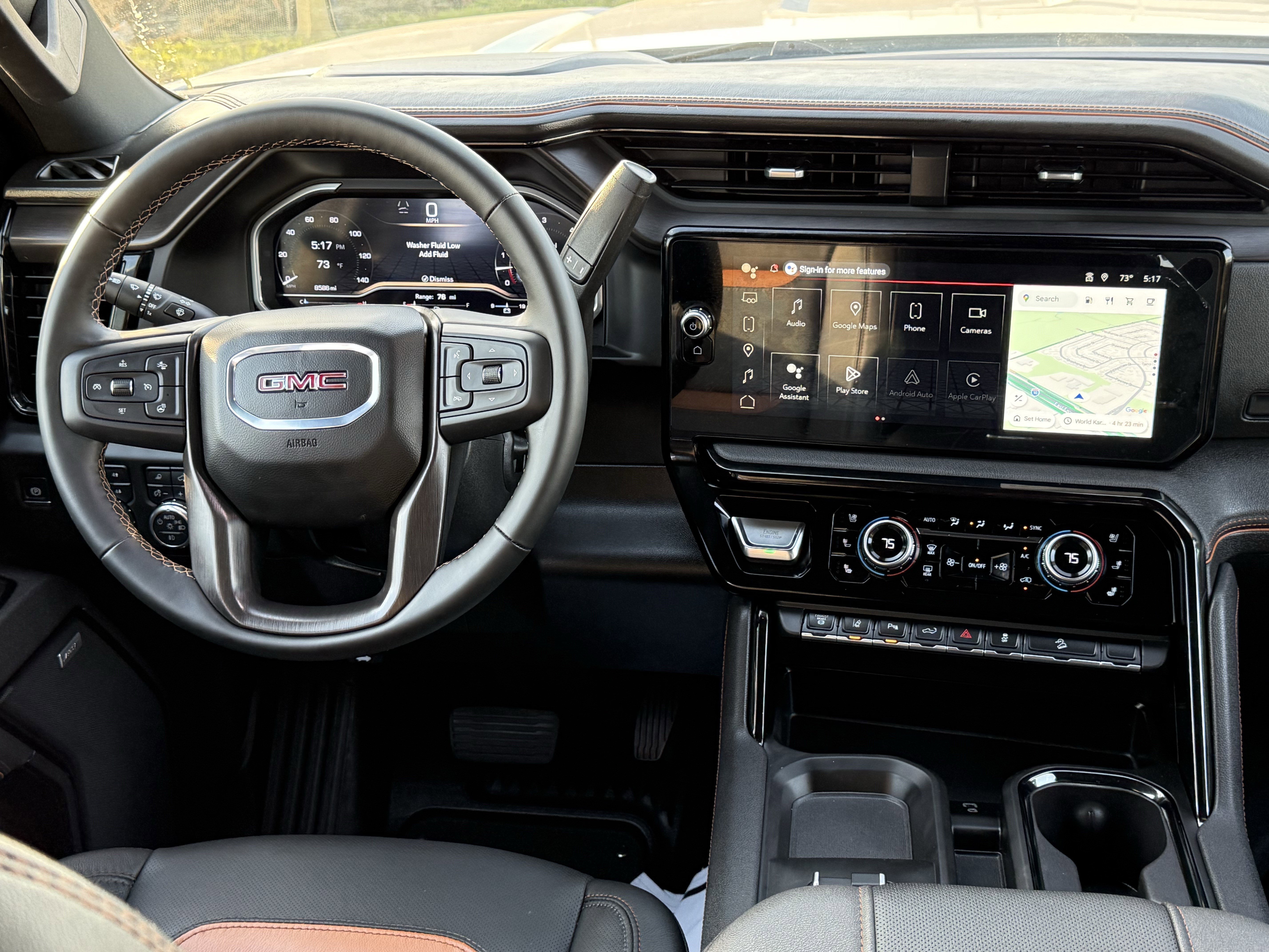 Used 2025 GMC Sierra 2500 AT4 image 11