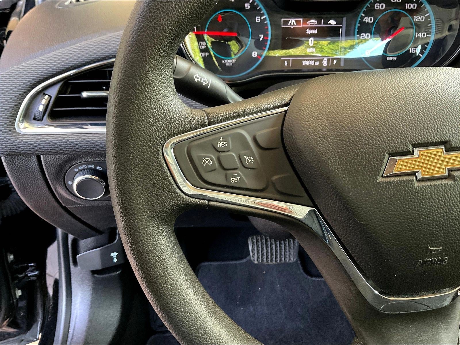 Used 2018 Chevrolet Cruze LT FWD image 11