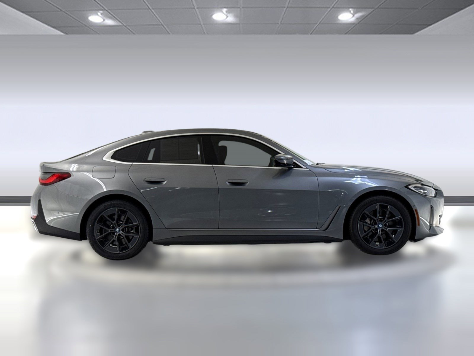 Used 2023 BMW i4 eDrive35 w/ Premium Package RWD image 7