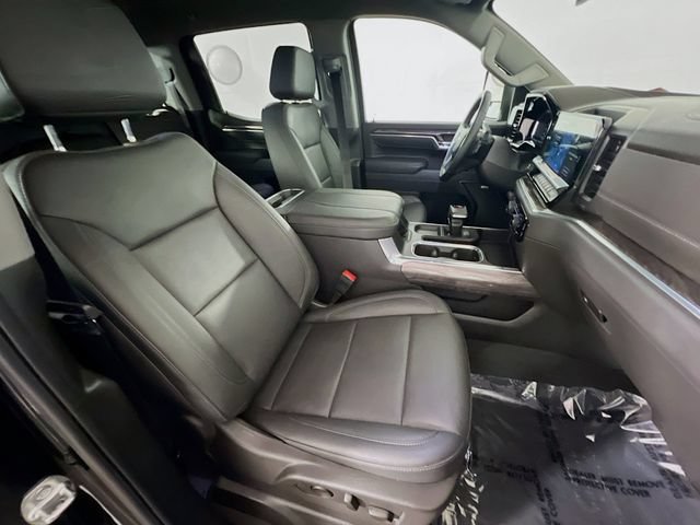 Used 2025 Chevrolet Silverado 1500 LTZ AWD/4WD image 34