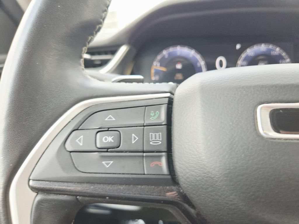 Used 2021 Jeep Grand Cherokee L Laredo w/ Luxury Tech Group I AWD/4WD image 21