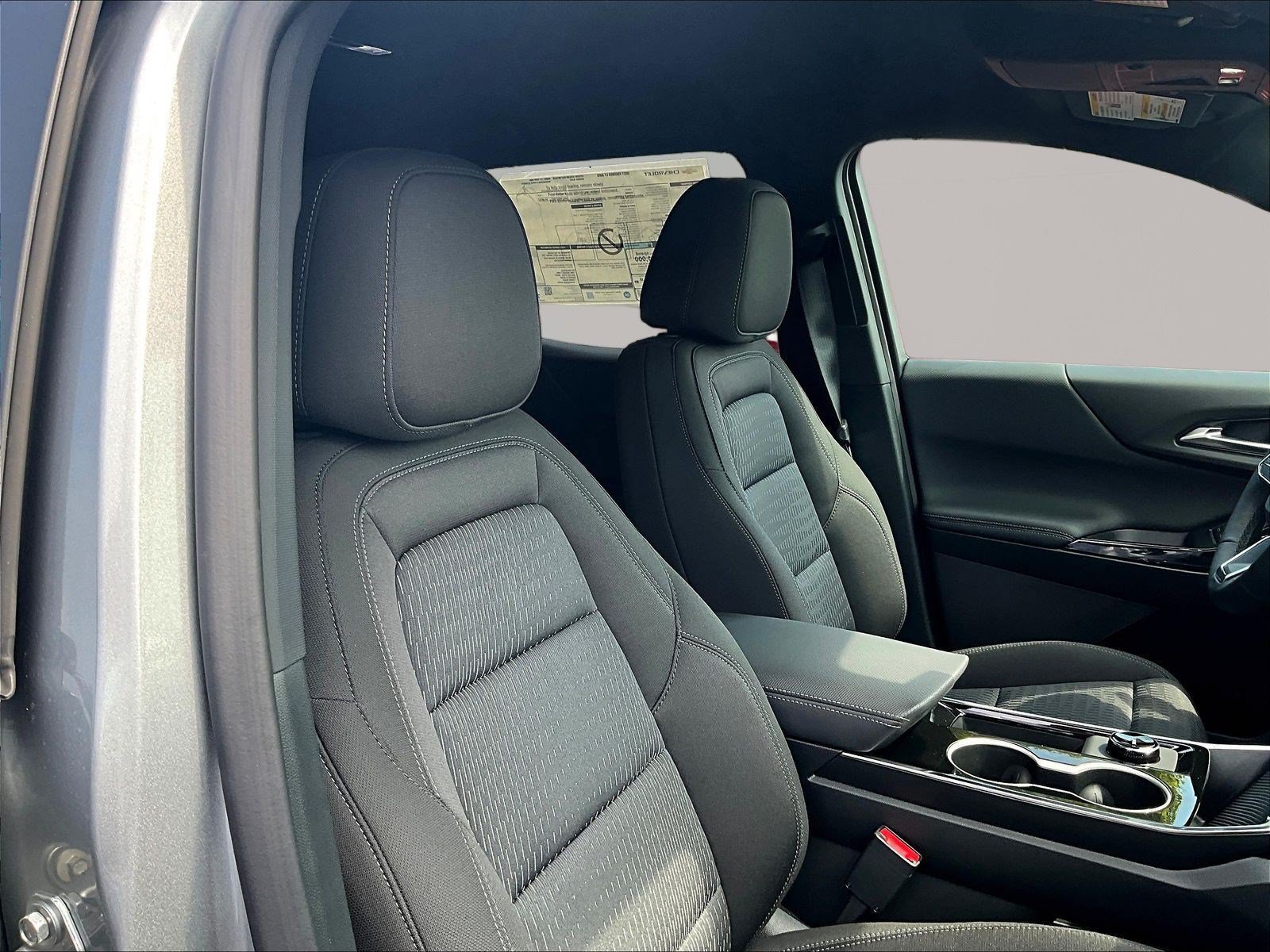 New 2027 Chevrolet Equinox LT w/ Safety and Technology Package AWD/4WD image 16