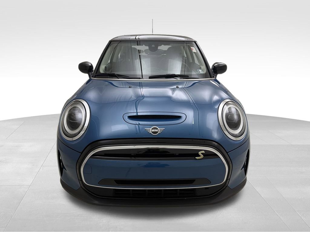 Certified 2024 MINI Cooper SE image 4