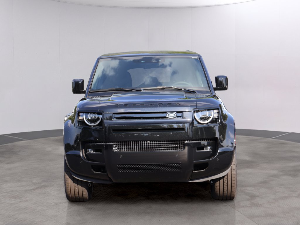 New 2026 Land Rover Defender 110 X-Dynamic SE AWD/4WD image 2