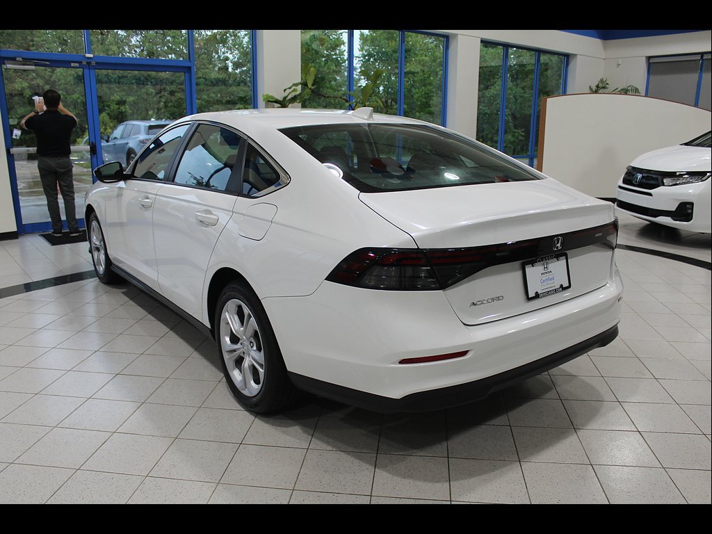 Certified 2025 Honda Accord LX image 7