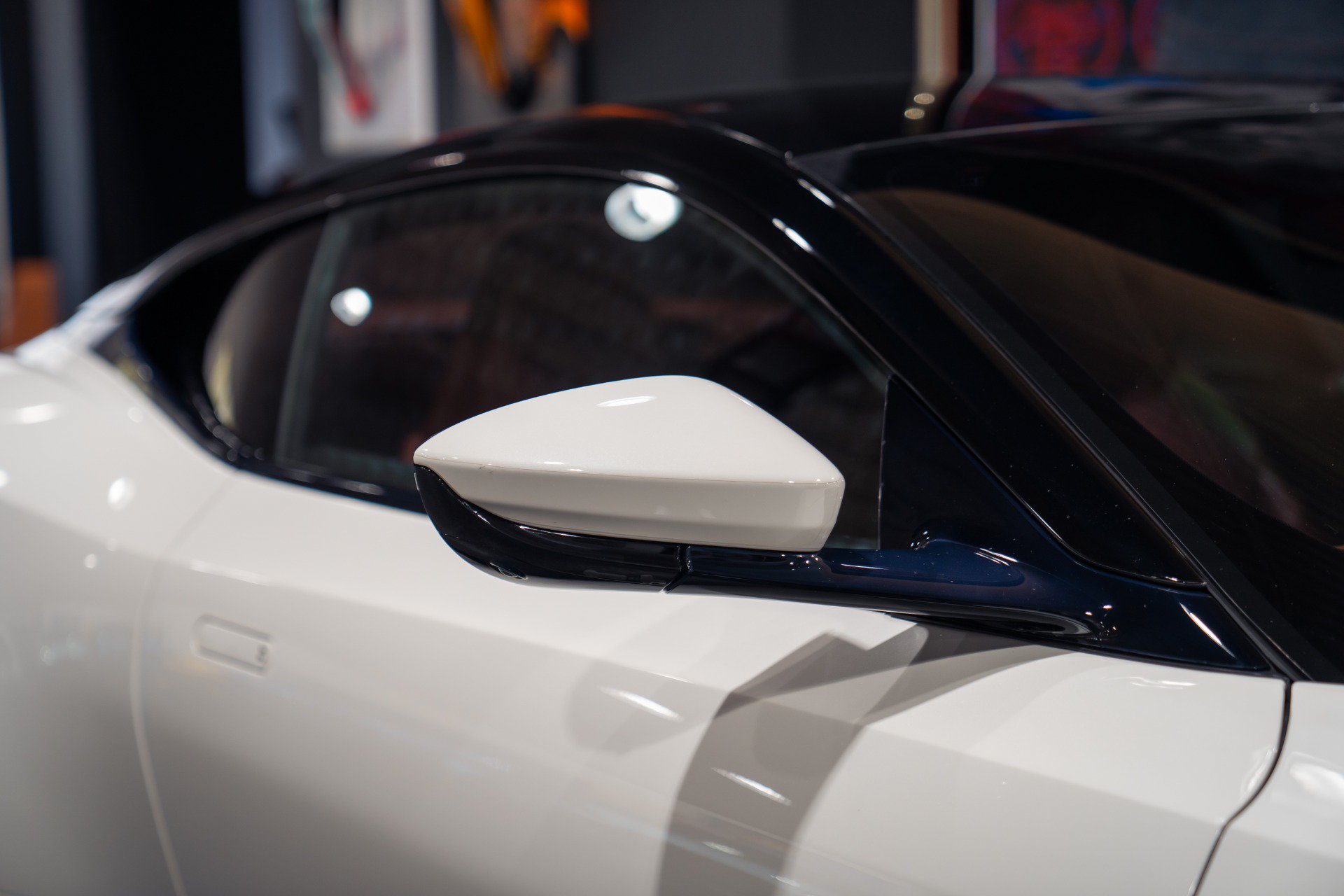 Used 2018 Aston Martin DB11 V12 RWD image 16