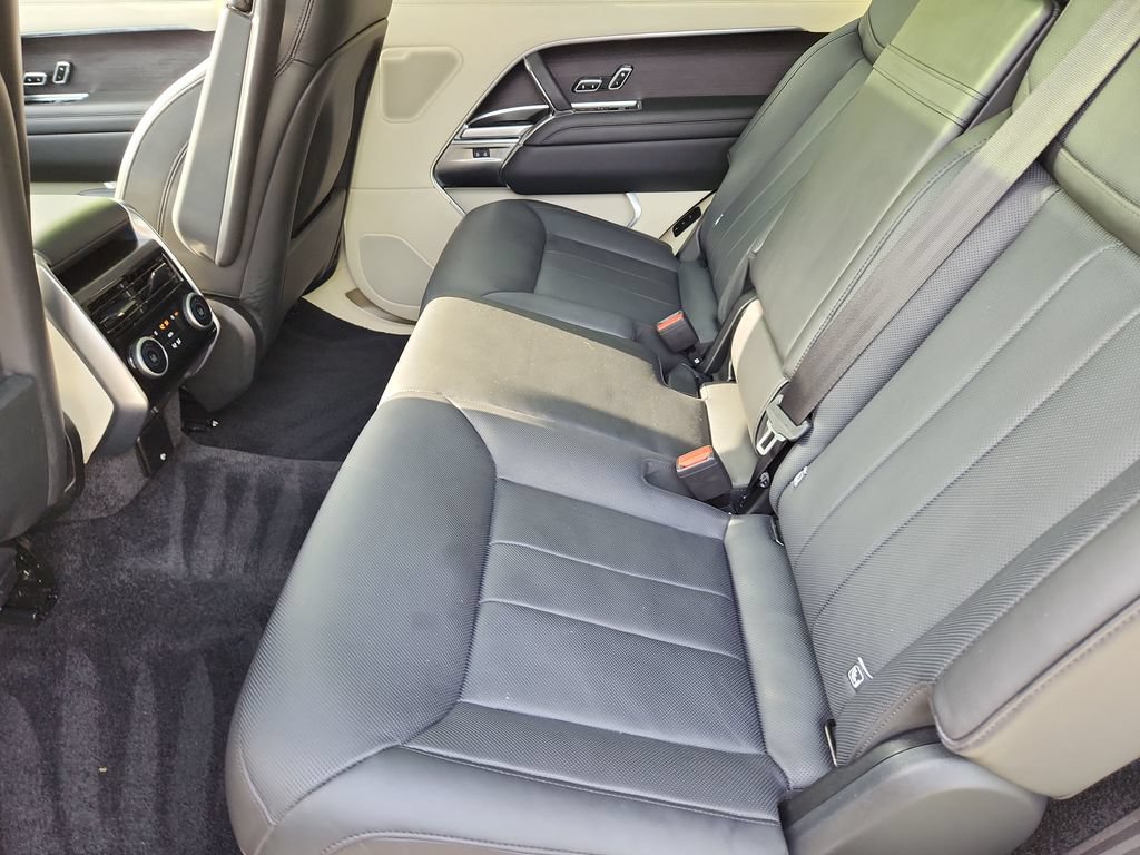 Used 2022 Land Rover Range Rover Long Wheelbase SE AWD/4WD image 5