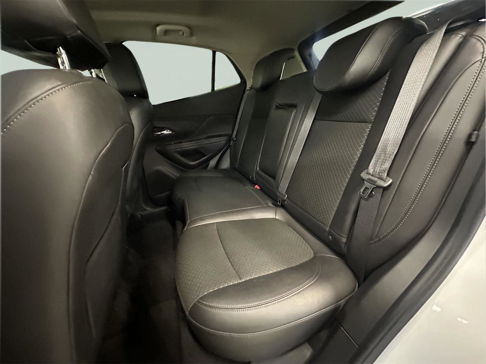 Used 2018 Buick Encore Preferred image 24