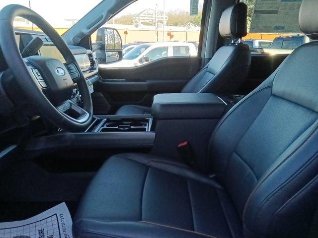 Used 2026 Ford F250 Lariat w/ Black Appearance Package image 15