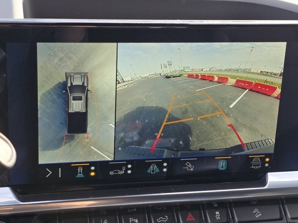 Used 2025 Chevrolet Silverado 3500 LT w/ Trail Boss Package image 9