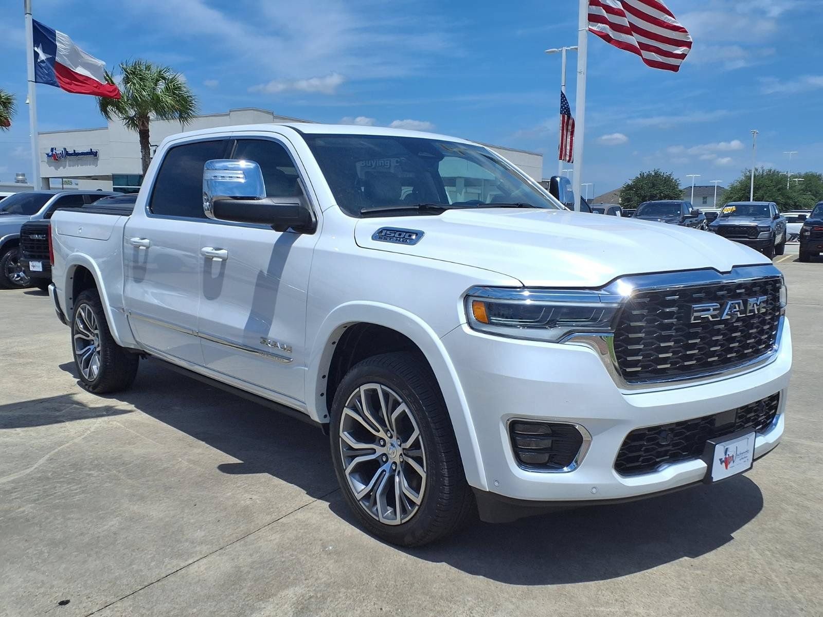 Used 2025 RAM 1500 Tungsten w/ Towing Technology Group AWD/4WD image 3