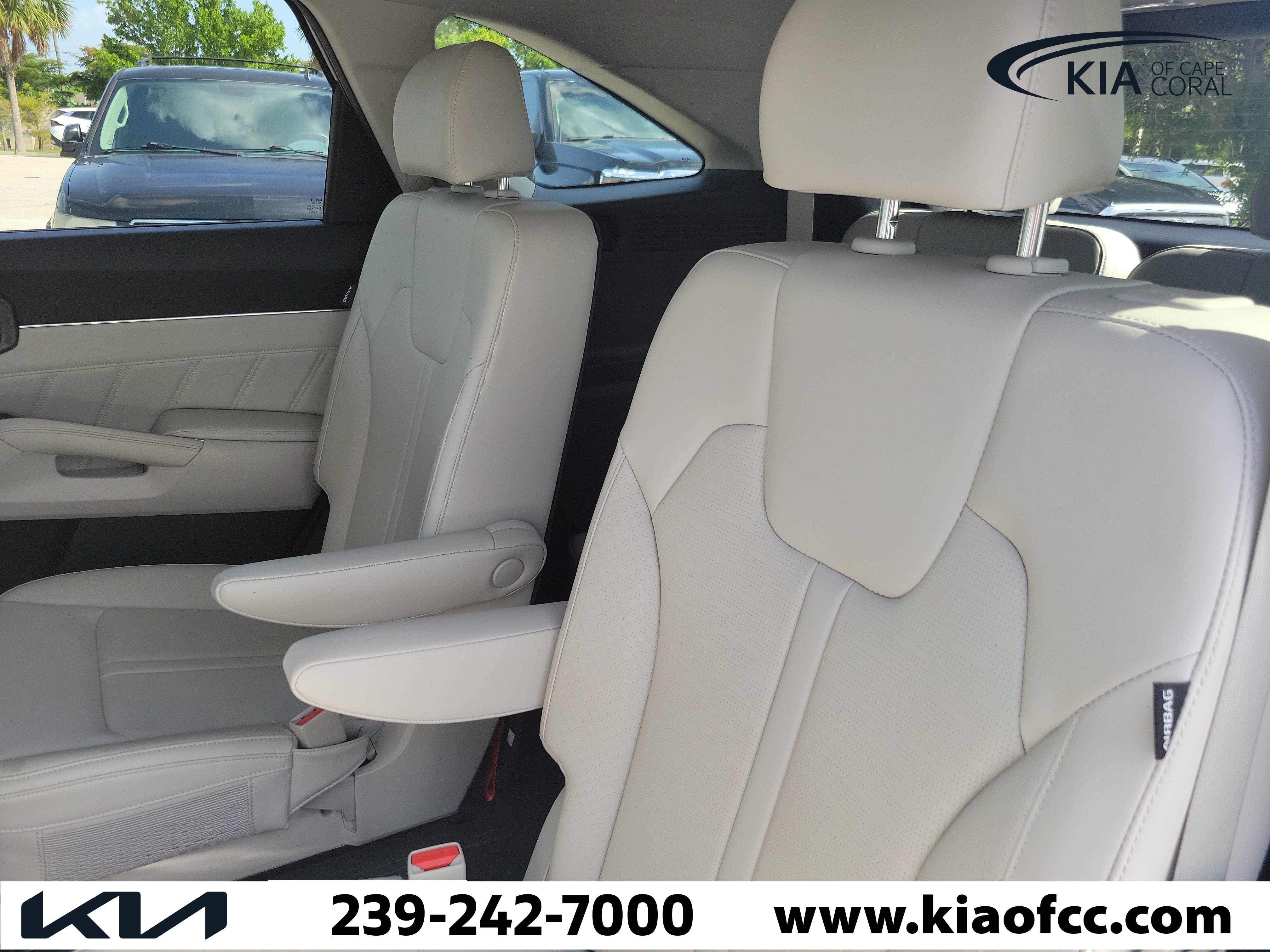 Certified 2025 Kia Sorento SX AWD/4WD image 12