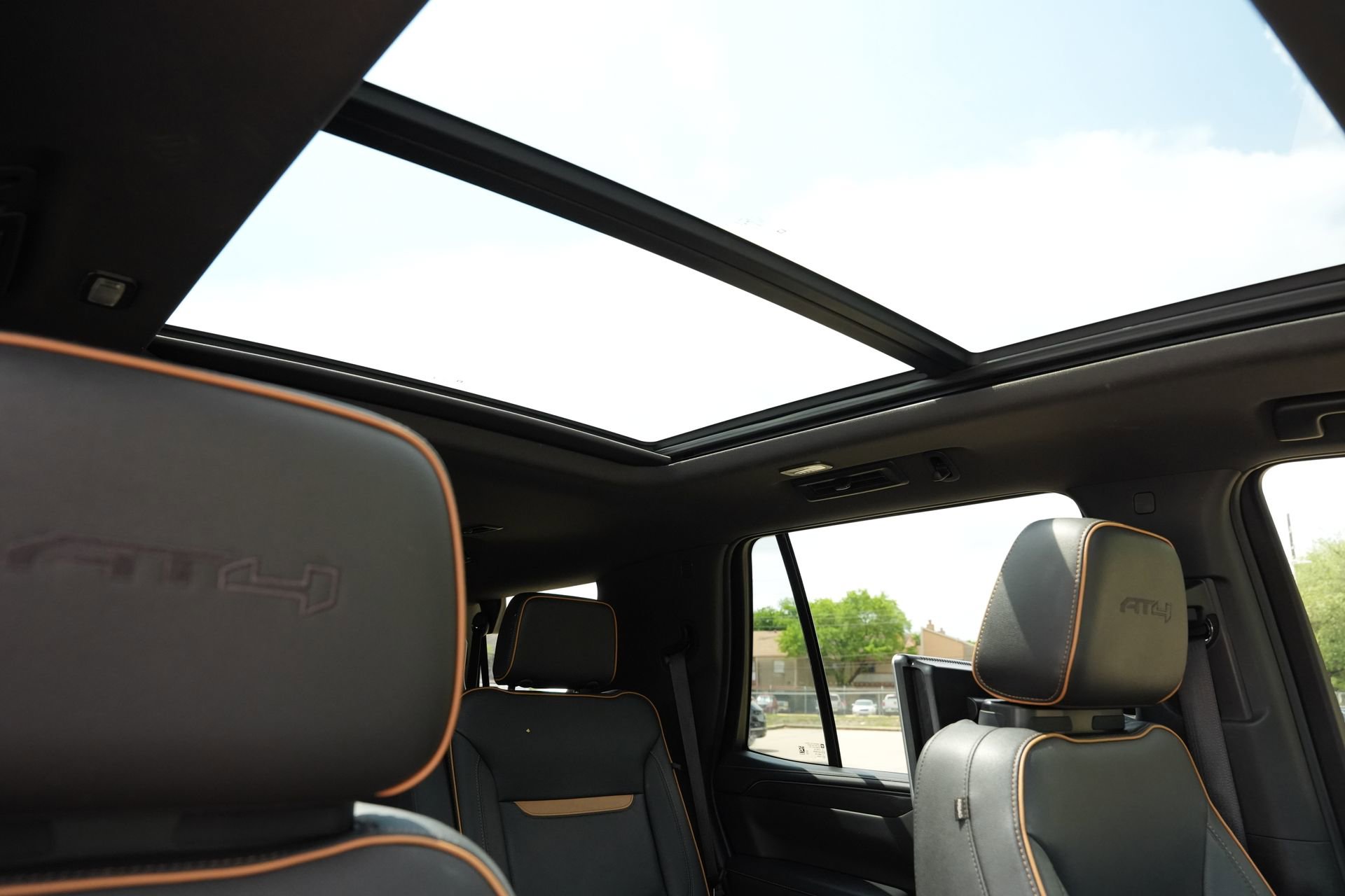 Used 2022 GMC Yukon AT4 image 20