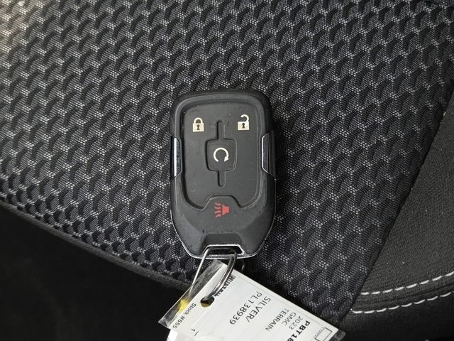 Used 2023 GMC Terrain SLE w/ Driver Convenience Package FWD image 34