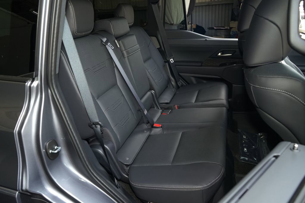 Used 2026 Lexus GX 550 w/ Accessory Package (2T) image 13