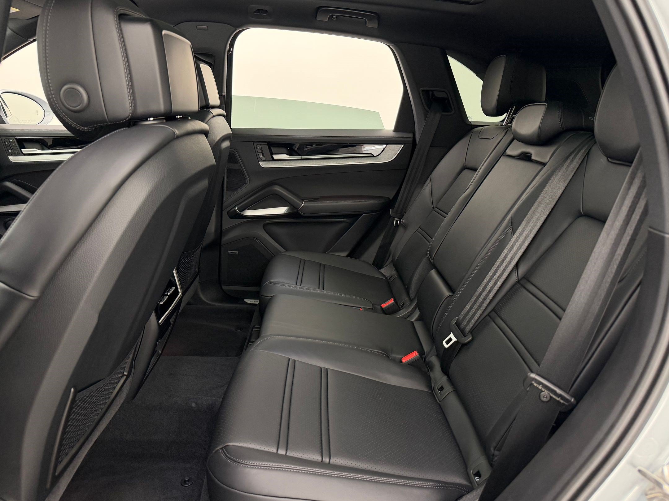 New 2026 Porsche Cayenne S AWD/4WD image 24