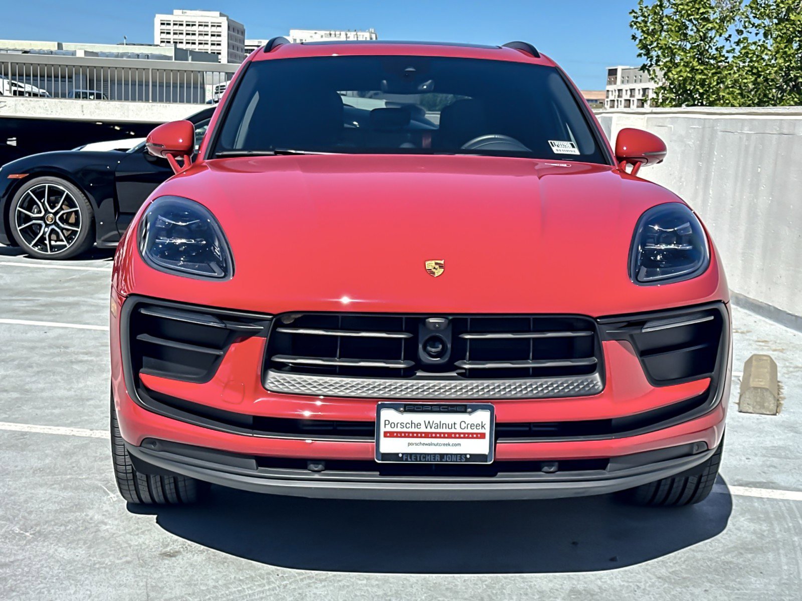 Certified 2025 Porsche Macan image 11