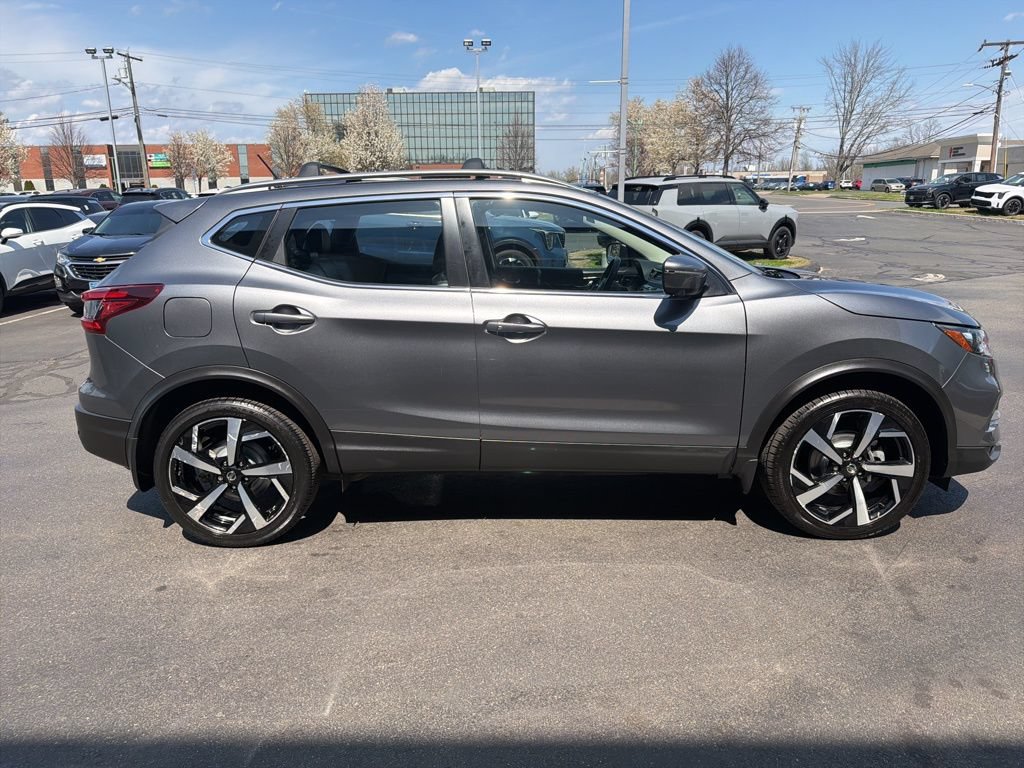 Used 2022 Nissan Rogue Sport SL AWD/4WD image 5