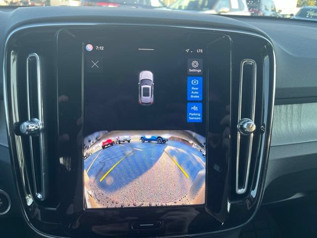 Used 2025 Volvo XC40 B5 Core w/ Protection Package Premier AWD/4WD image 17