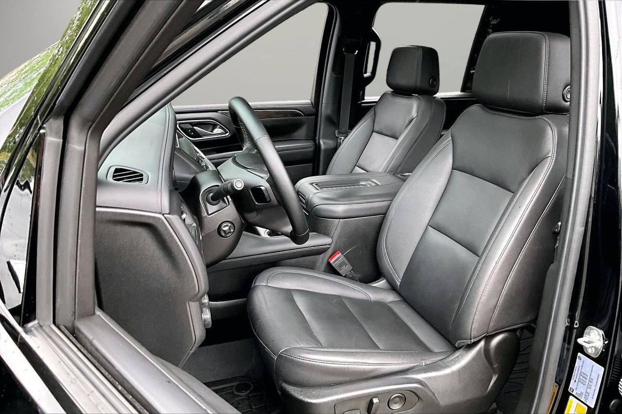 Used 2023 Chevrolet Tahoe Z71 w/ Luxury Package AWD/4WD image 22